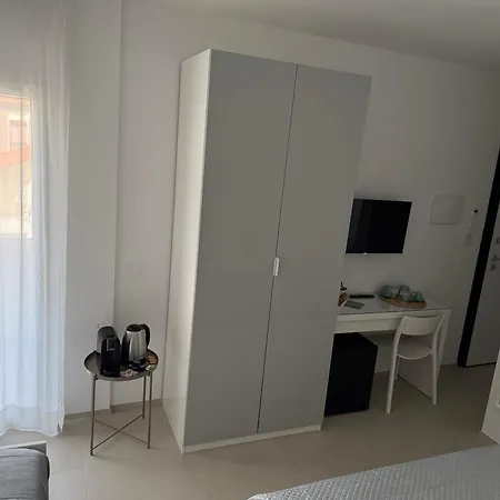 Homestay Eleven &