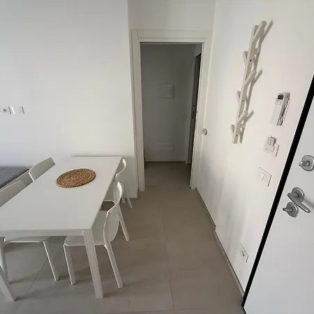 Eleven & Privatunterkunft Olbia